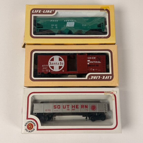 Vintage Bachmann Life-Like HO Scale Train Cars Penn Central Southern Santa Fe - Picture 2 of 8